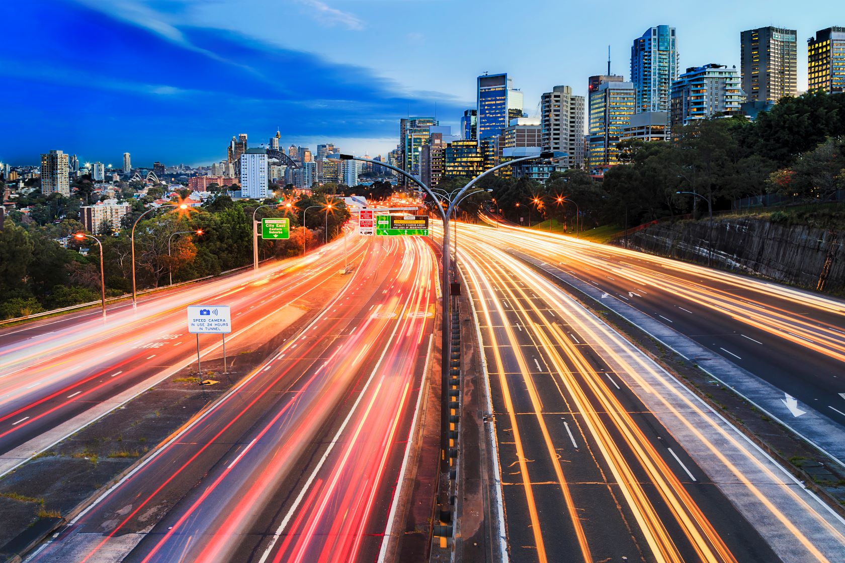 Image of busy traffic in Sydney